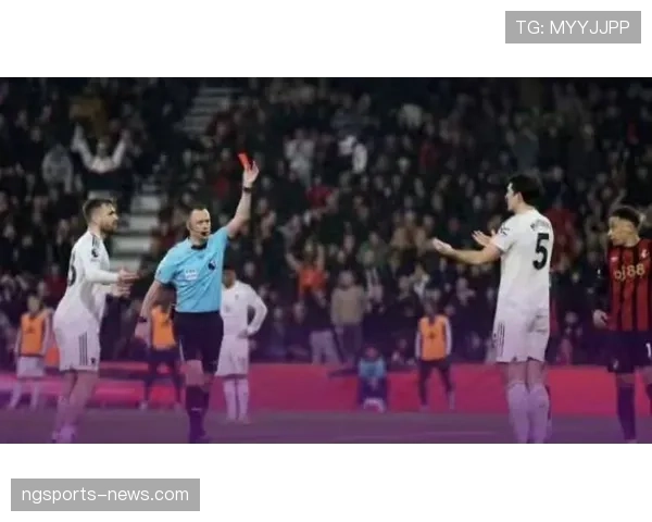 点球判罚为何总引发争议？关键在犯规动作的“可判可不判”地带