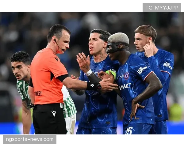 切尔西阵容豪华问题显现，体系稳定性承压，对赛季走势形成制约